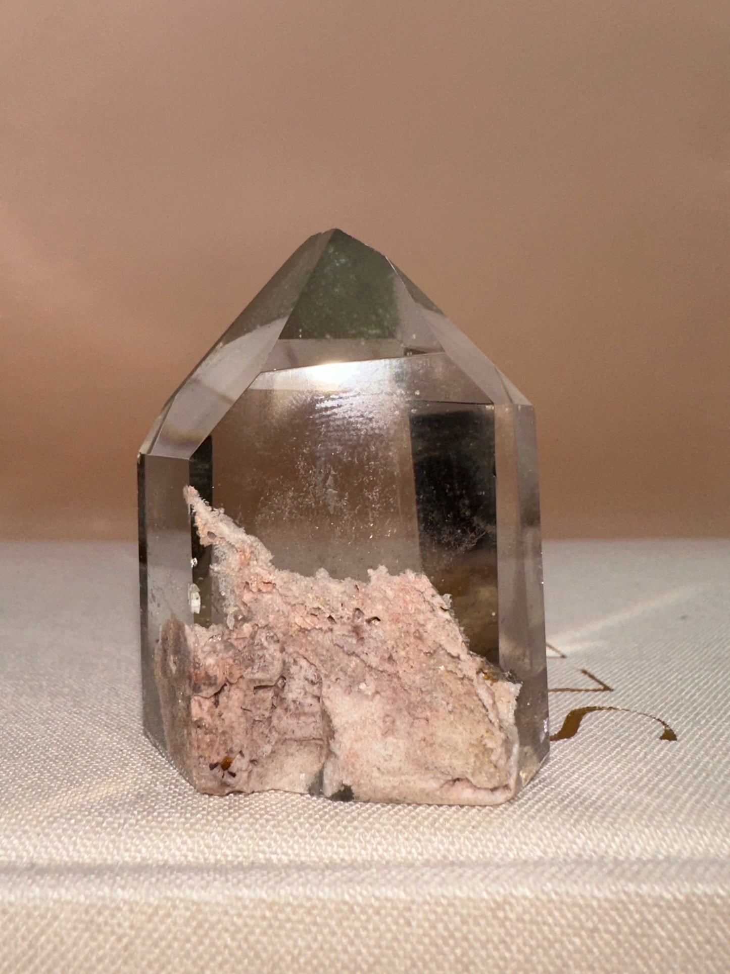 Medium White Polished Part Raw Lodalite